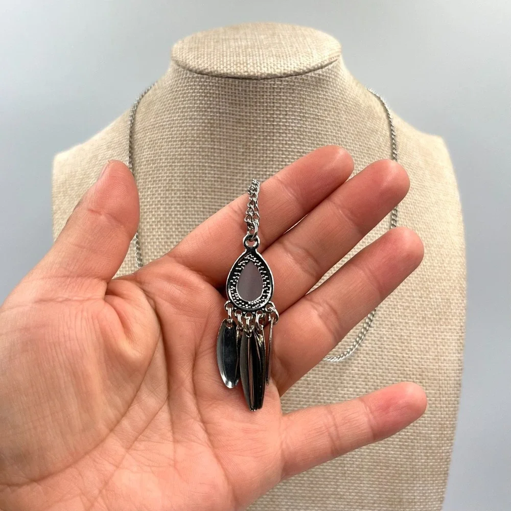 Vintage Boho Silver Tone‎ Blue Moonstone Teardrop Tassel Pendant Necklace Y2K